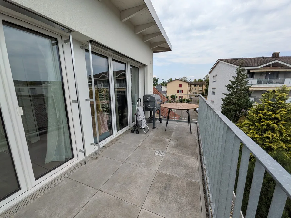 Helle, moderne 2.5-Zimmerwohnung in Bülach