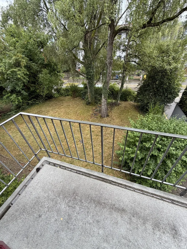 ab sofort: helle 3 Zimmer Wohnung in Nähe von Bahnhof Oerlikon