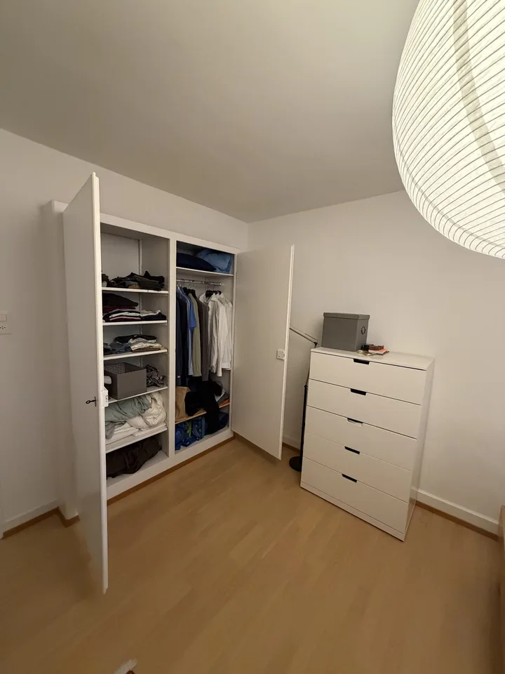 ab sofort: helle 3 Zimmer Wohnung in Nähe von Bahnhof Oerlikon