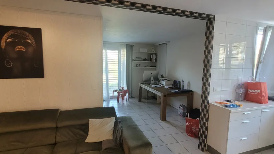 YVERDON-LES-BAINS (QUARTIER FONTENAY) - 2.5 PIÈCES LOUÉ AVEC JARDIN ET TERRASSE