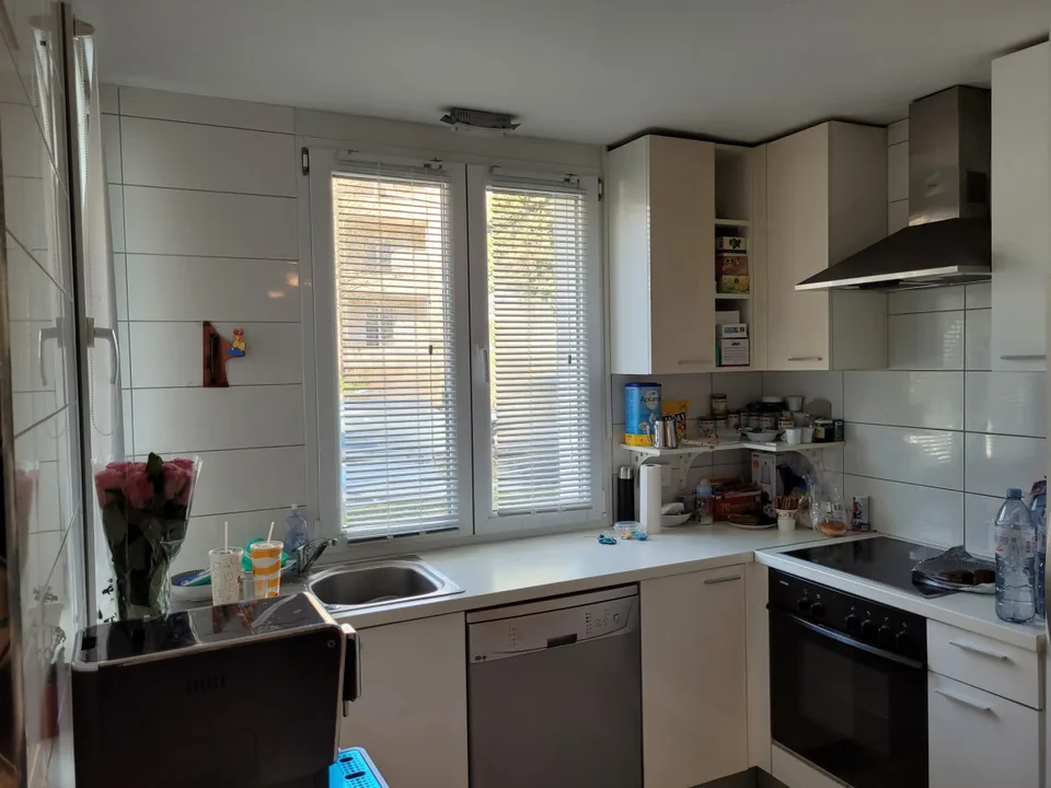 YVERDON-LES-BAINS (QUARTIERE FONTENAY) - 2,5 LOCALI IN AFFITTO CON GIARDINO E TERRAZZA