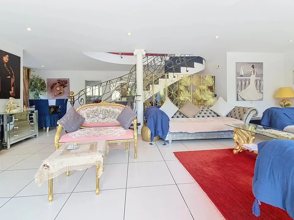 Einzigartige Villa im Herzen von Sierre, in der Nähe des Lake Géronde!