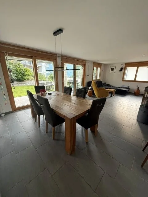 Charmant appartement 4.5 pièces à Ried-Brig – Moderne, confortable et sans obstacle