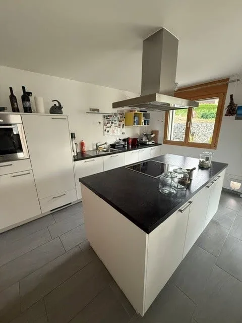 Charmant appartement 4.5 pièces à Ried-Brig – Moderne, confortable et sans obstacle