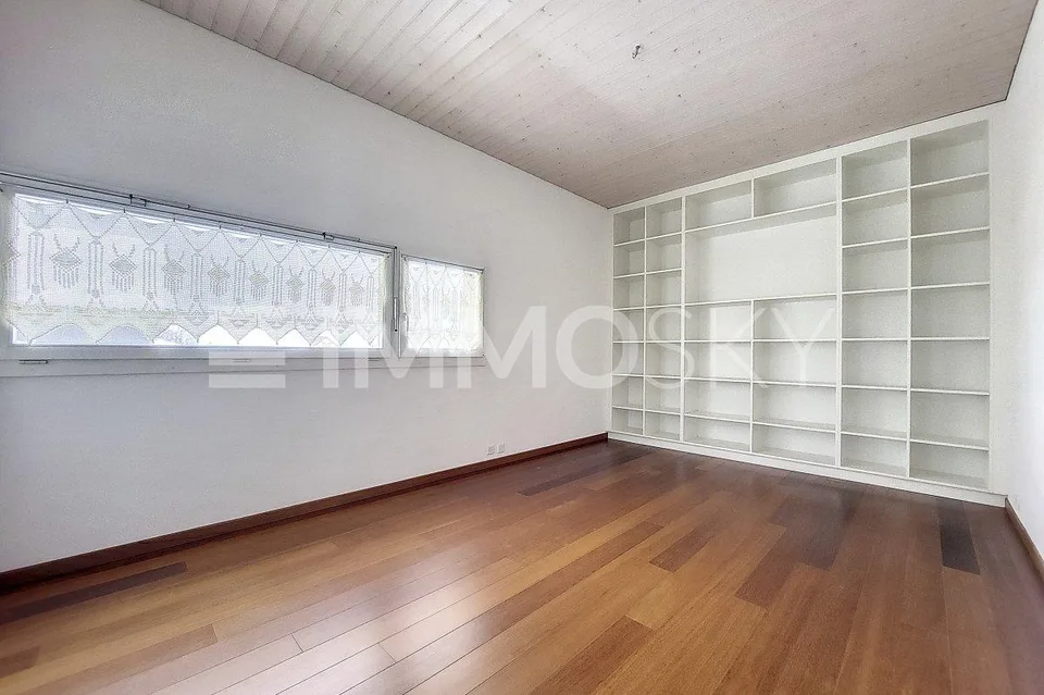 Casa indipendente di 7,5 locali con vista lago e montagne
