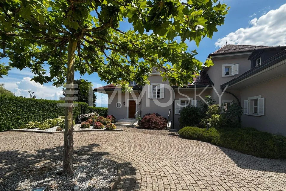 In the heart of Mont-sur-Rolle: Exceptional House – photo 7 of 28