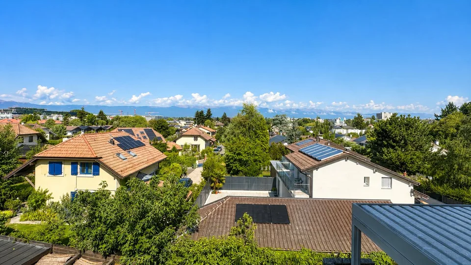 Raro a Plan-les-Ouates? Duplex di 6 locali di 133m² con giardino privato