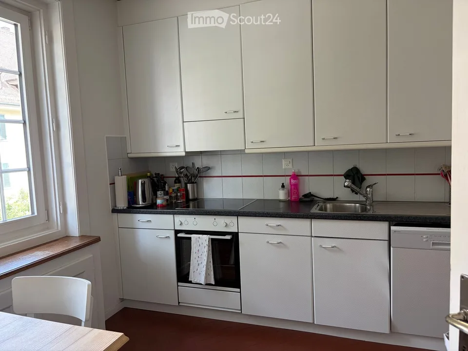 Charmante 4-Zimmer-Altbauwohnung in Bern