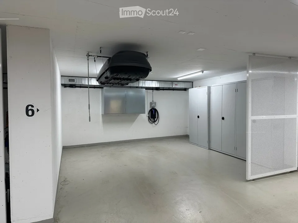 Appartamento moderno 2.5 locali con balcone e sauna in una posizione tranquilla a Zurigo 8044
