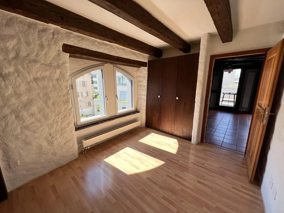 Schöne & Top gelegene Dachwohnung in Wädenswil