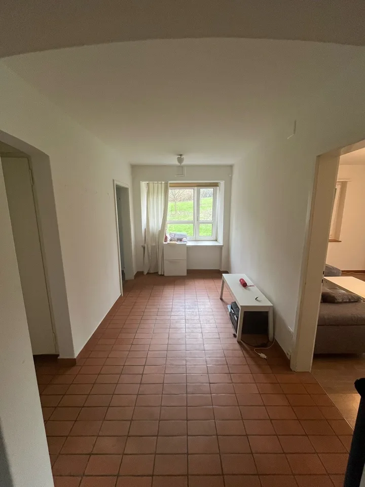 Großes Zimmer in einer gemeinsam genutzten 2.5-Zimmer-Wohnung Zürich (Irchel/Oerlikon)
