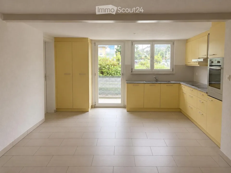 Charming 4.5-room old building apartment on the ground floor in Laupen BE