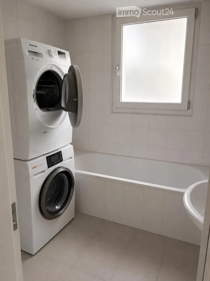 Charming 4.5-room old building apartment on the ground floor in Laupen BE