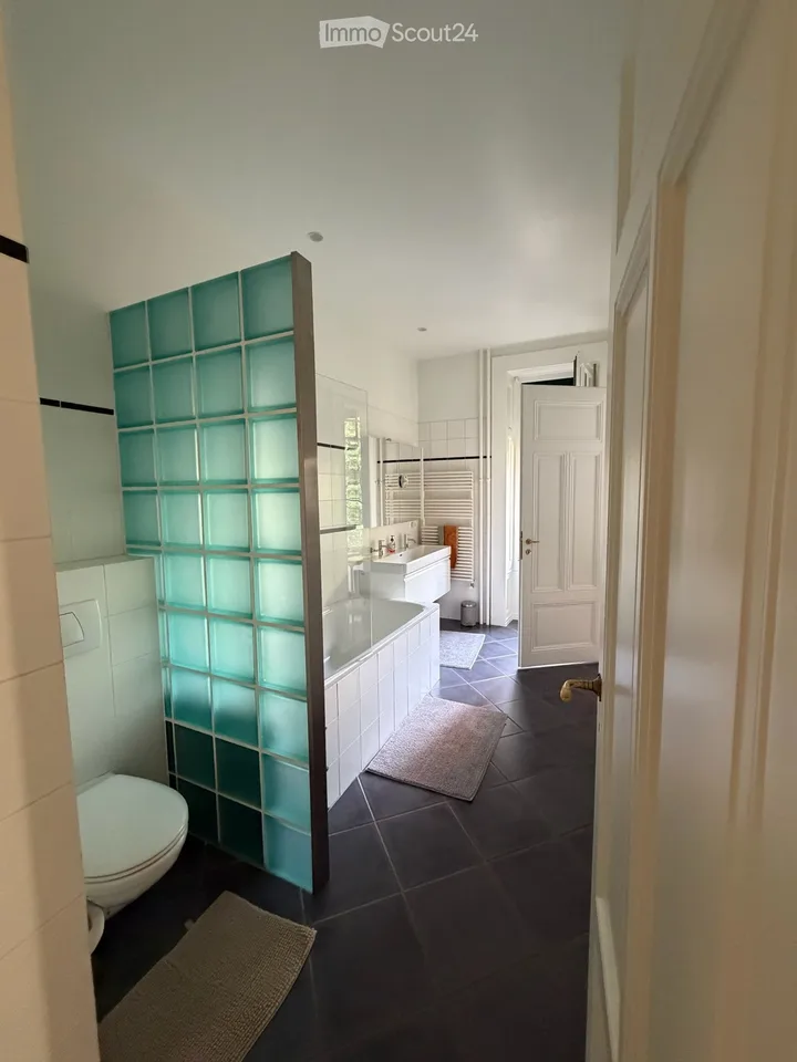 Rare location in Geneva - close to the Russian Church / Tranchées
