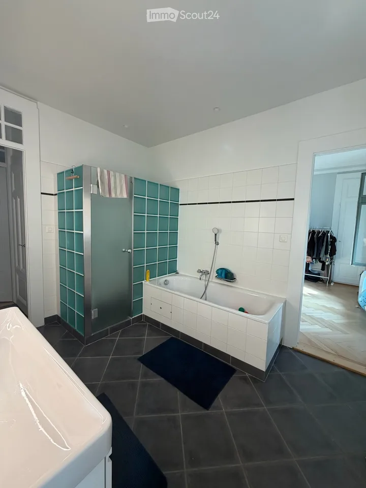 Rare location in Geneva - close to the Russian Church / Tranchées