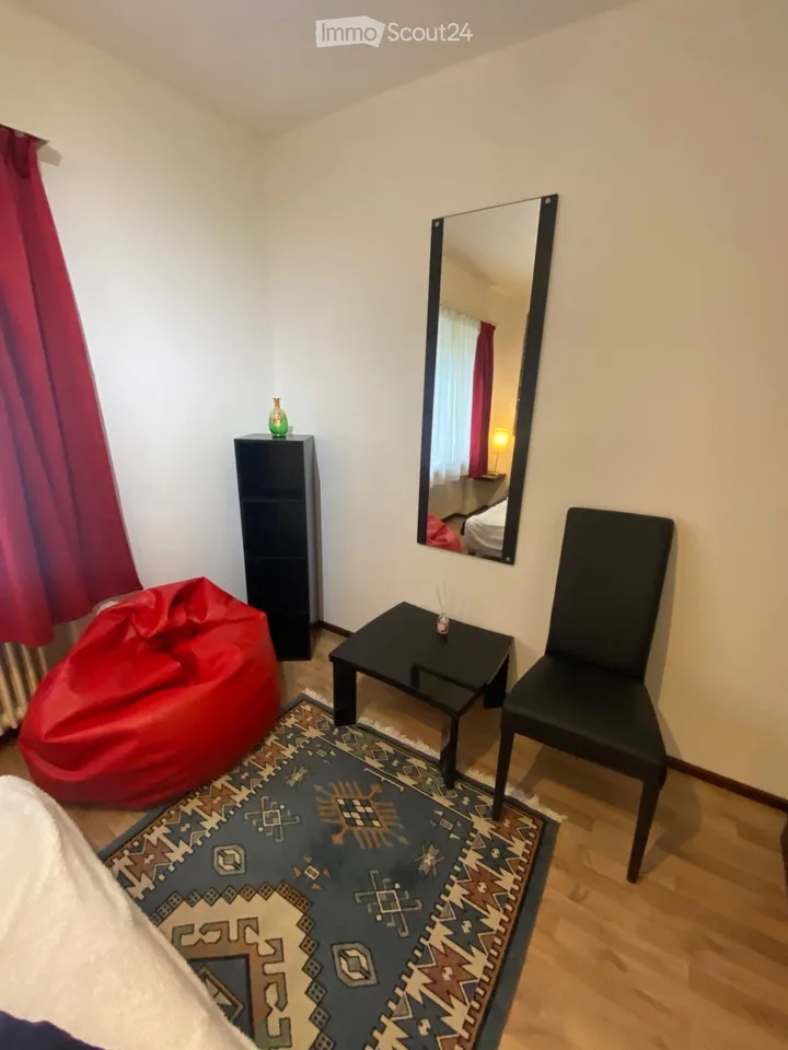 Rent a room in September