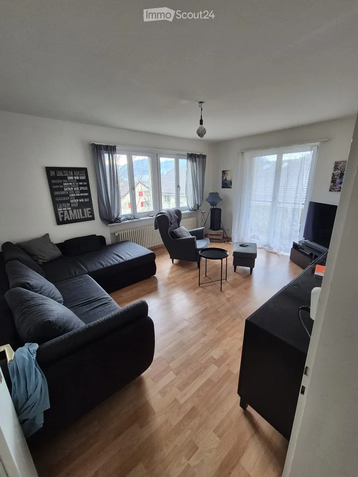 Bel appartement lumineux 4 pièces 1er étage gauche