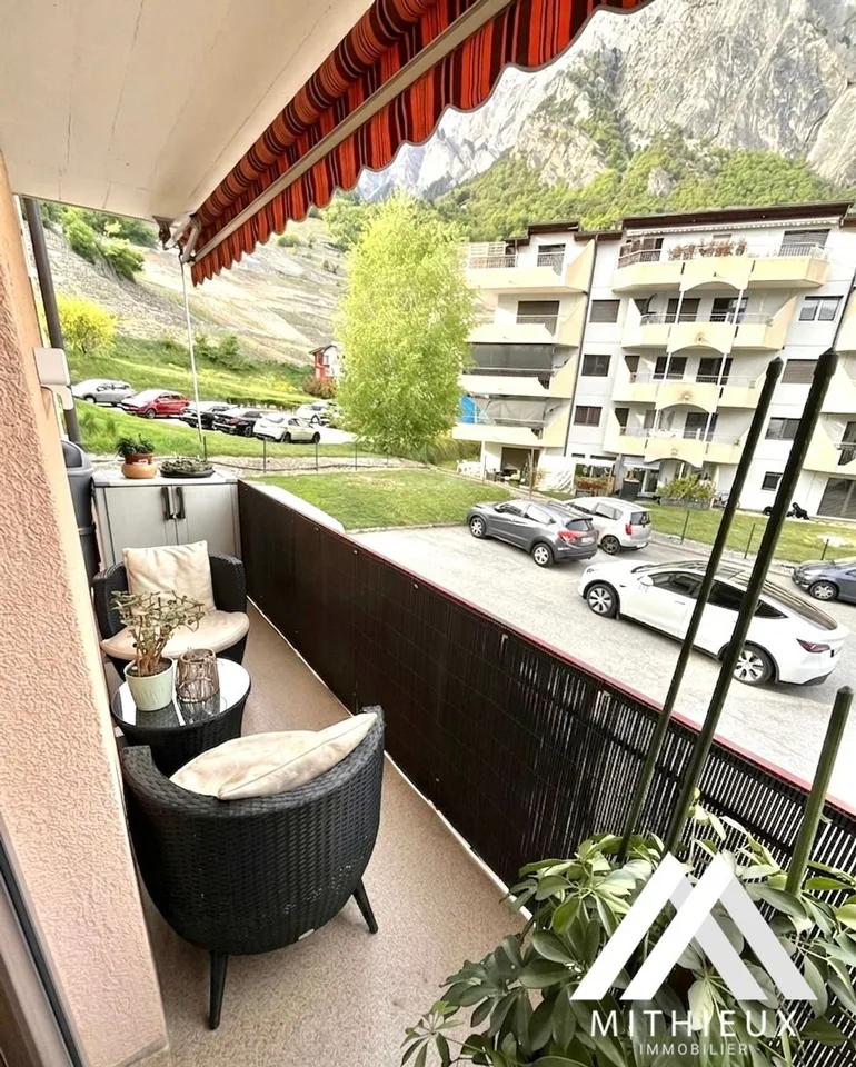 Schönes Apartment 4.5 Zimmer mit 100 m² im Herzen von Chamoson