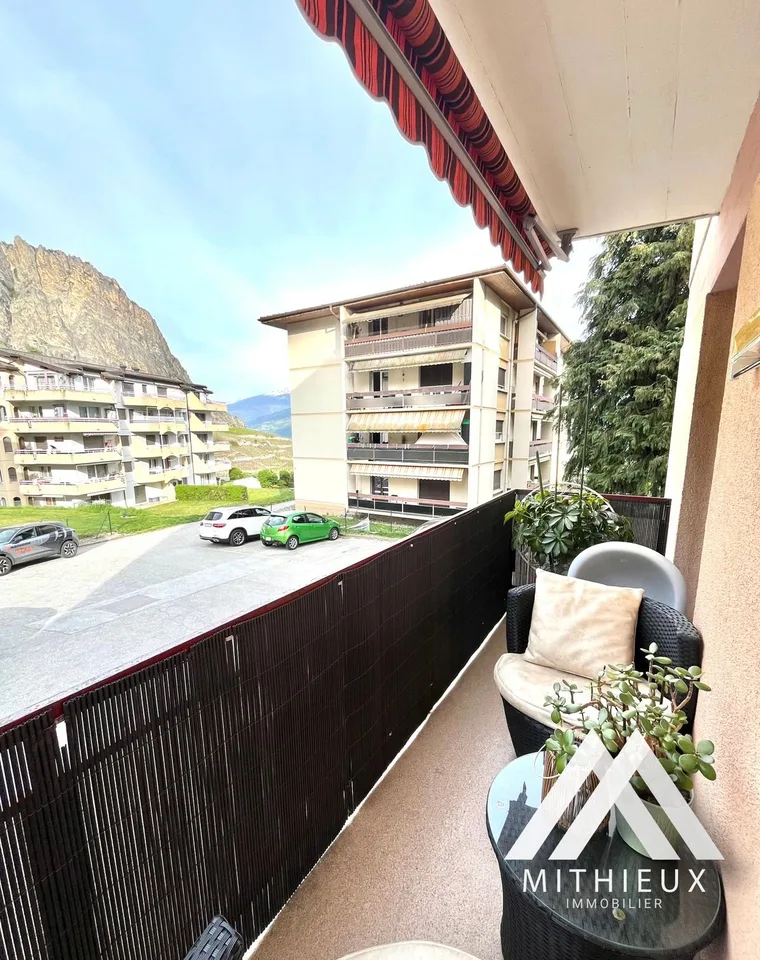 Schönes Apartment 4.5 Zimmer mit 100 m² im Herzen von Chamoson