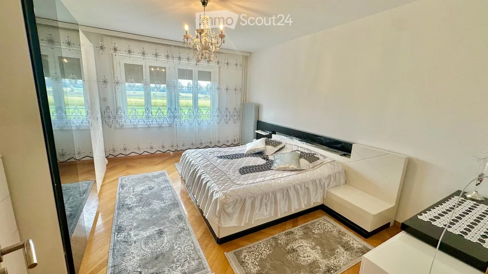 Zu vermieten superbe Wohnung mit 200 m²