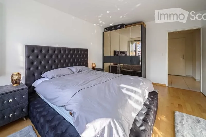 Charming 2.5-room apartment in Zurich.
