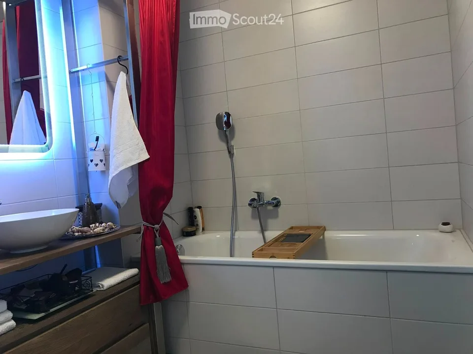 MARTIGNY GERÄUMIGES 3.5 ZIMMER-WOHNUNG MIT 2 BADEZIMMERN & TERRASSE