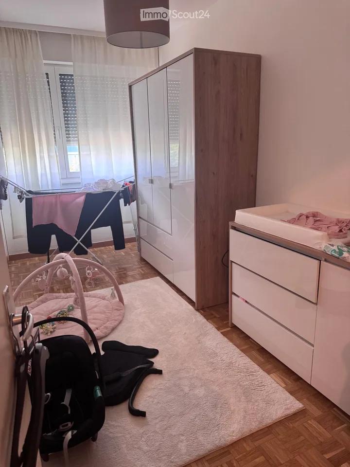 Four-room apartment with bungalow