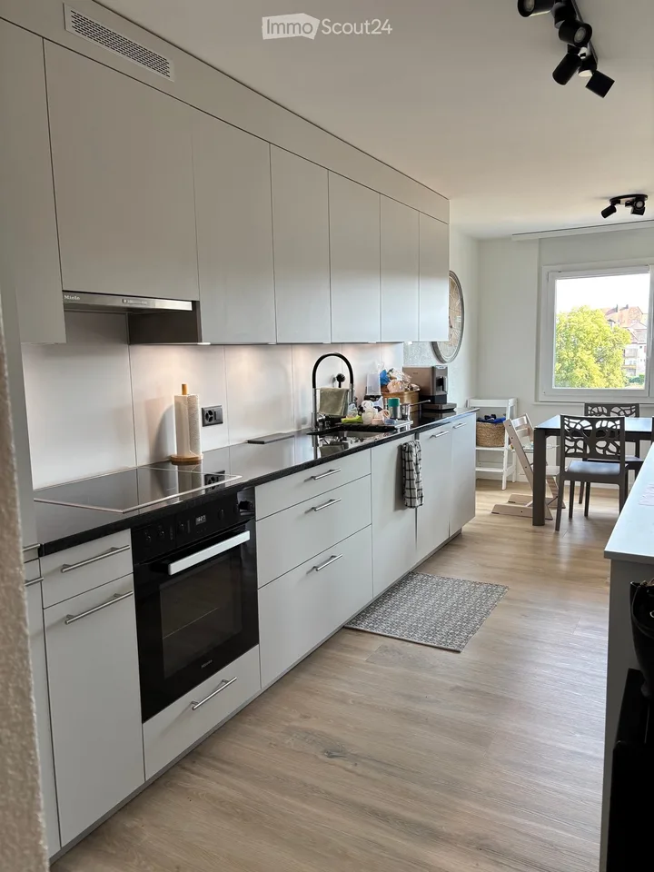 Lease transfer 4.5 rooms on October 15, 2026 in Colombier NE