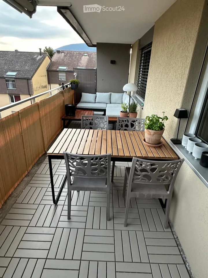 Lease transfer 4.5 rooms on October 15, 2026 in Colombier NE