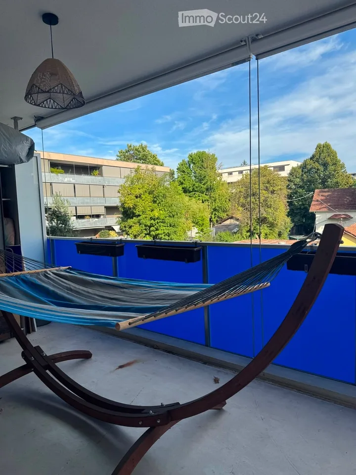Fully furnished apartment, 10 min walk to the airport!
