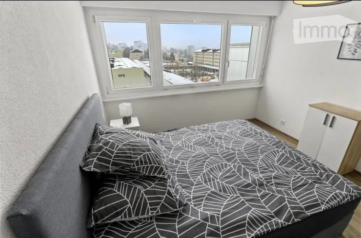 Appartement attique de 2.5 pièces avec vue, à Fribourg
