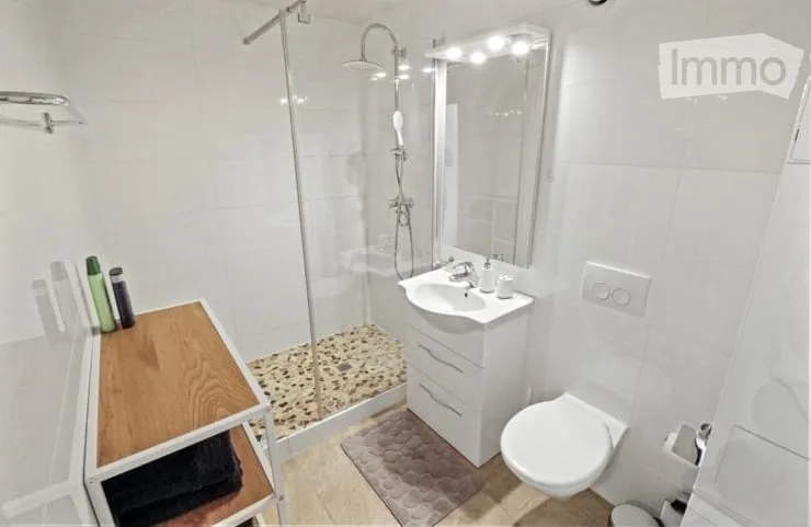 Appartement attique de 2.5 pièces avec vue, à Fribourg