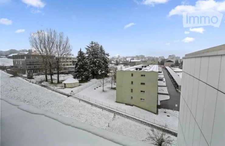 Appartement attique de 2.5 pièces avec vue, à Fribourg