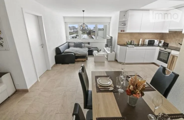 Appartement attique de 2.5 pièces avec vue, à Fribourg