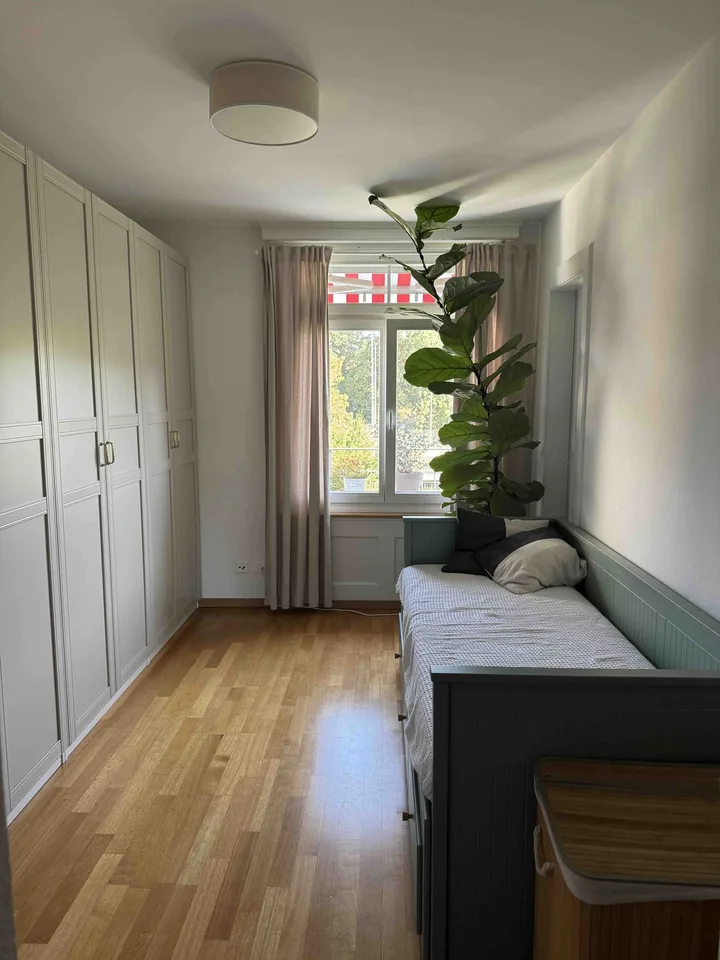 Möbliertes Zimmer im Kirchenfeld für KurzaufenthalterIn