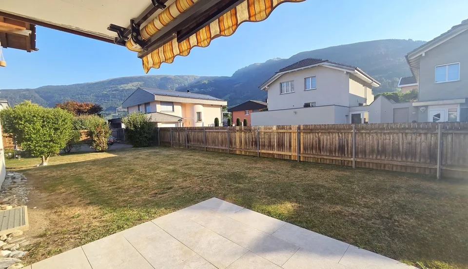 Sonnige Wohnung mit grosszügigem Sitzplatz an ruhiger Lage