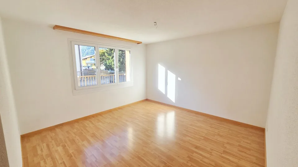 Sonnige Wohnung mit grosszügigem Sitzplatz an ruhiger Lage