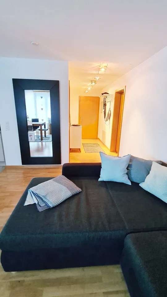 Sonnige Wohnung mit grosszügigem Sitzplatz an ruhiger Lage