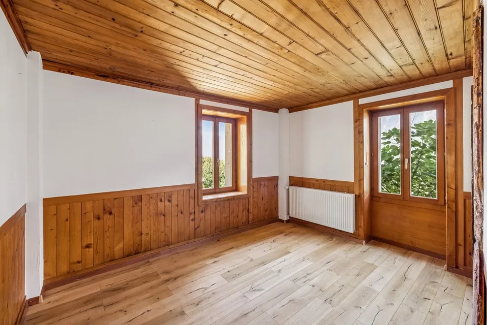 Casa di carattere in un ambiente naturale con vista aperta