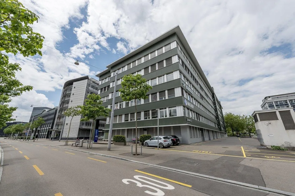 "Büro's im pulsierenden Zürich-Oerlikon"