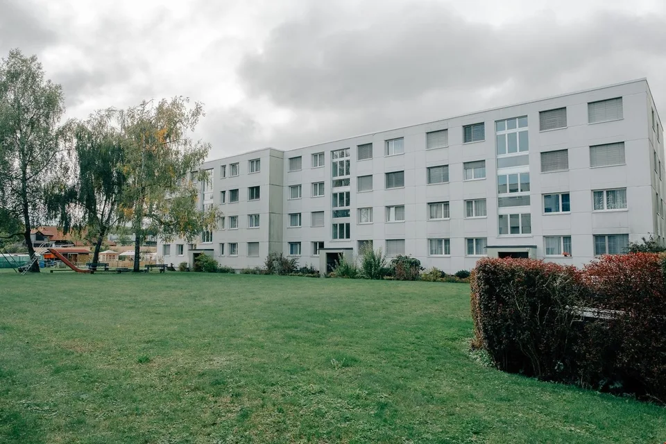 Tolle Wohnung mit grossem Balkon und schöner Sicht