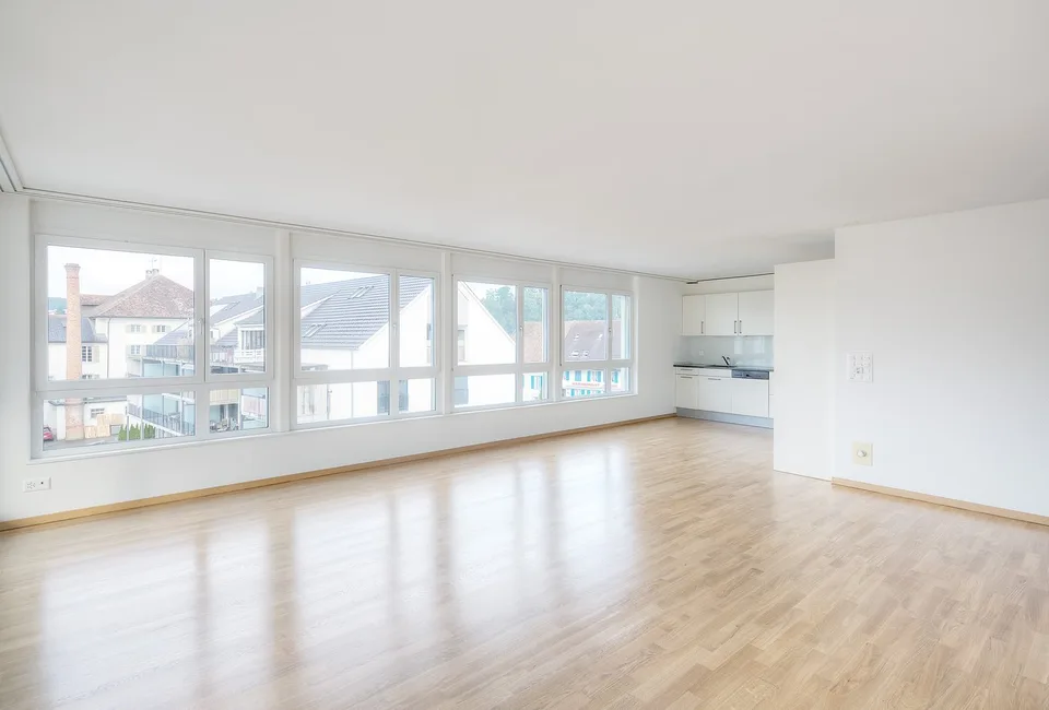 Lichtdurchflutete 4.5-Zimmer-Attikawohnung mit traumhafter Terrasse