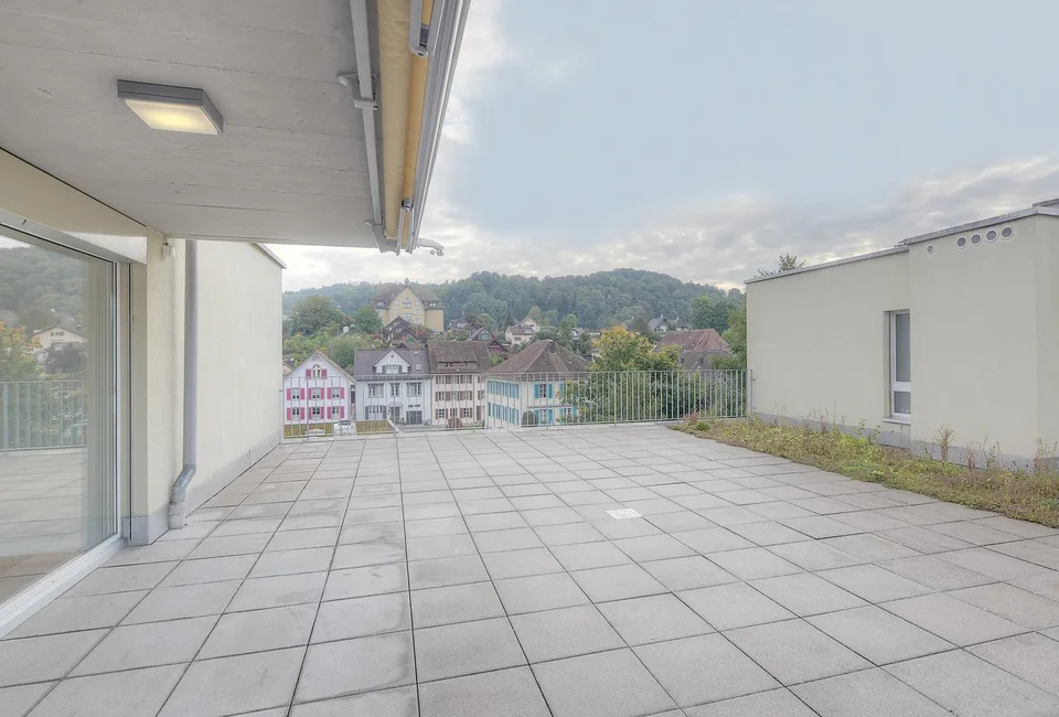 Lichtdurchflutete 4.5-Zimmer-Attikawohnung mit traumhafter Terrasse