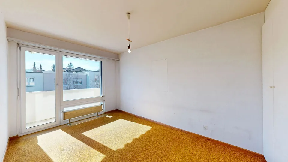 4.5-room semi-detached house with hobby room and parking space