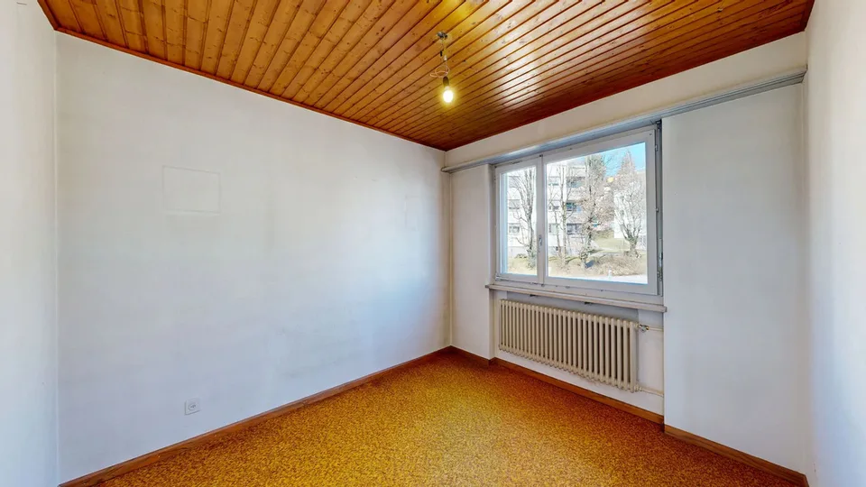 4.5-room semi-detached house with hobby room and parking space