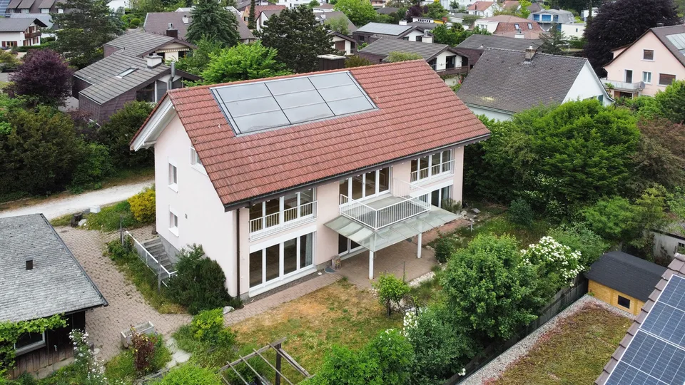 Grosses 7.5-Zimmer-Einfamilienhaus an einzigartiger Lage