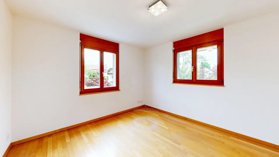 Large 7.5-room single-family house in a unique location