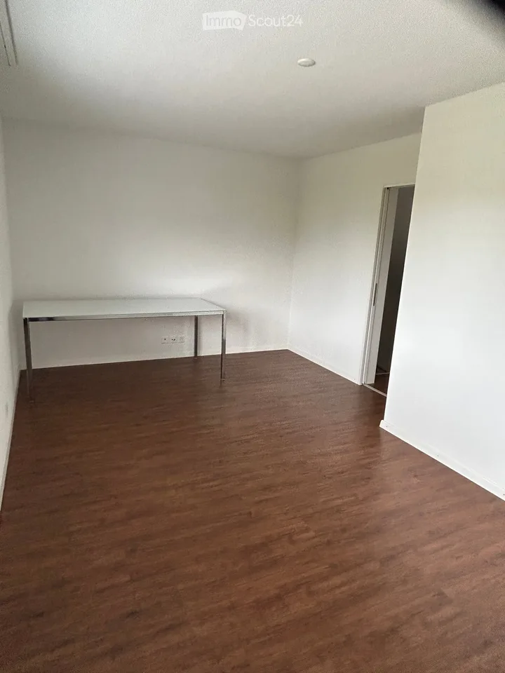 Spacious living on approximately 163m2 and 4.5 rooms