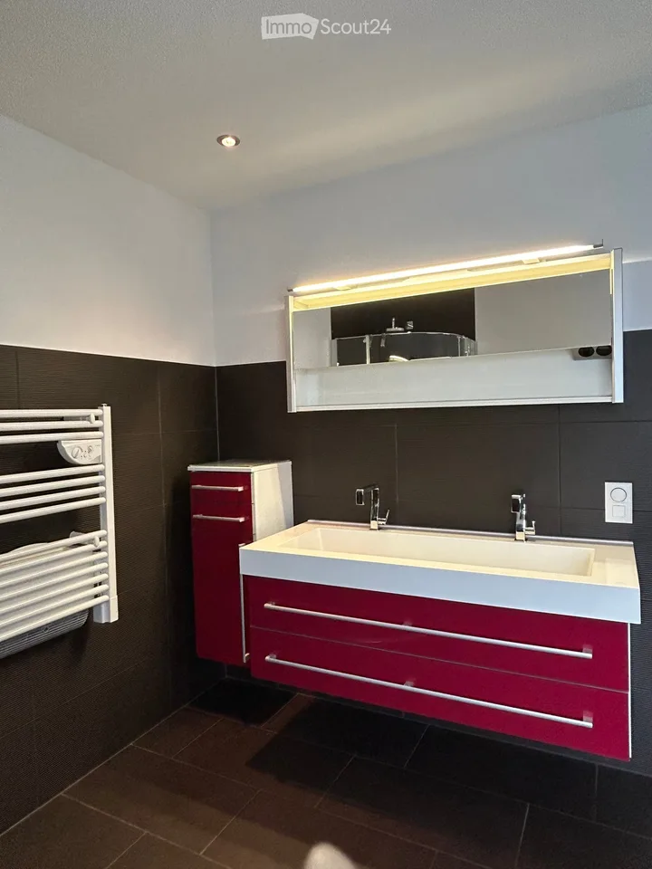 Spacious living on approximately 163m2 and 4.5 rooms