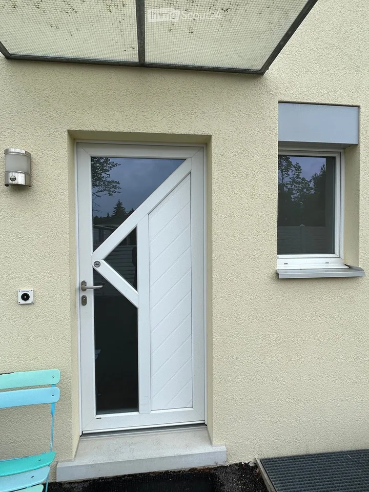 Spacious living on approximately 163m2 and 4.5 rooms